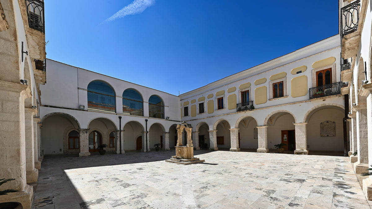 Manfredonia — gallery-03 | Wikimedia Commons