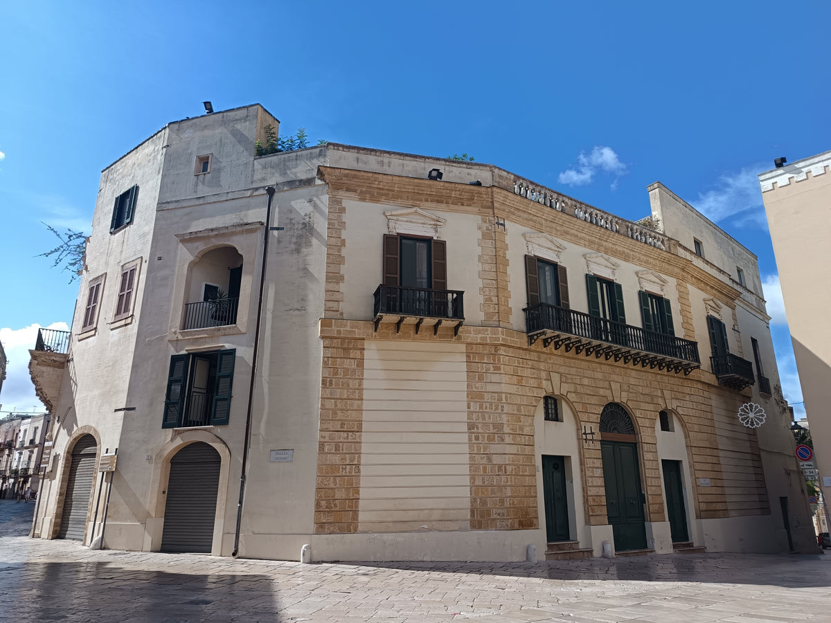 Brindisi — landmark | Wikimedia Commons