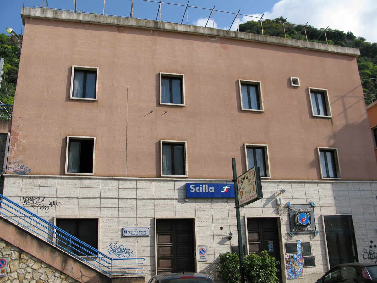Scilla — gallery-02 | Wikimedia Commons