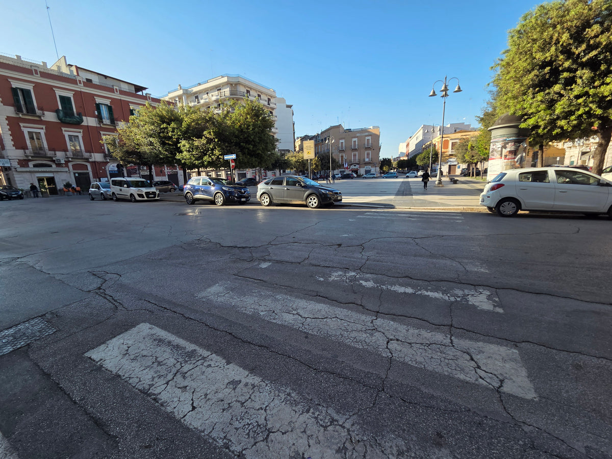 Barletta — intro-wide | Wikimedia Commons