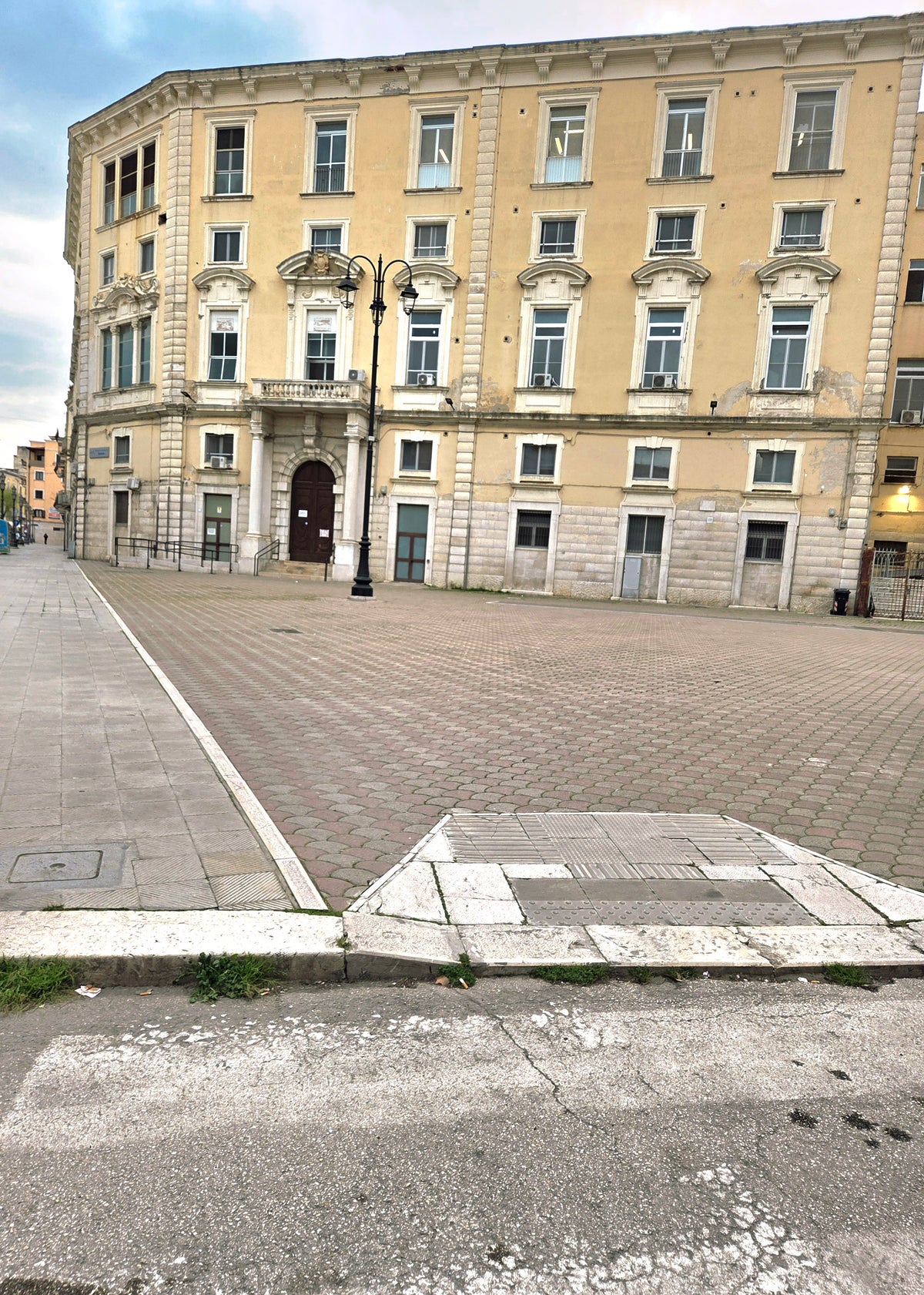 Barletta — gallery-02 | Wikimedia Commons