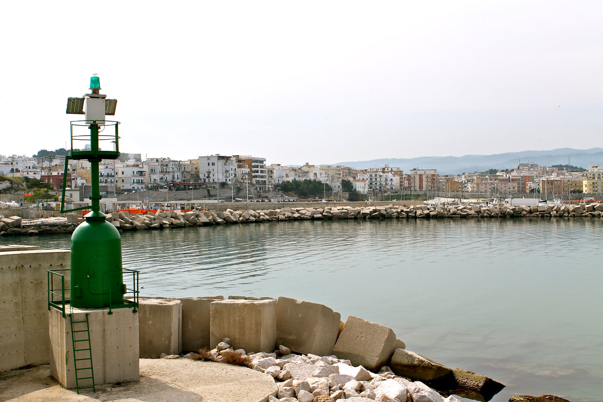 Vieste — triptych-wide | Wikimedia Commons