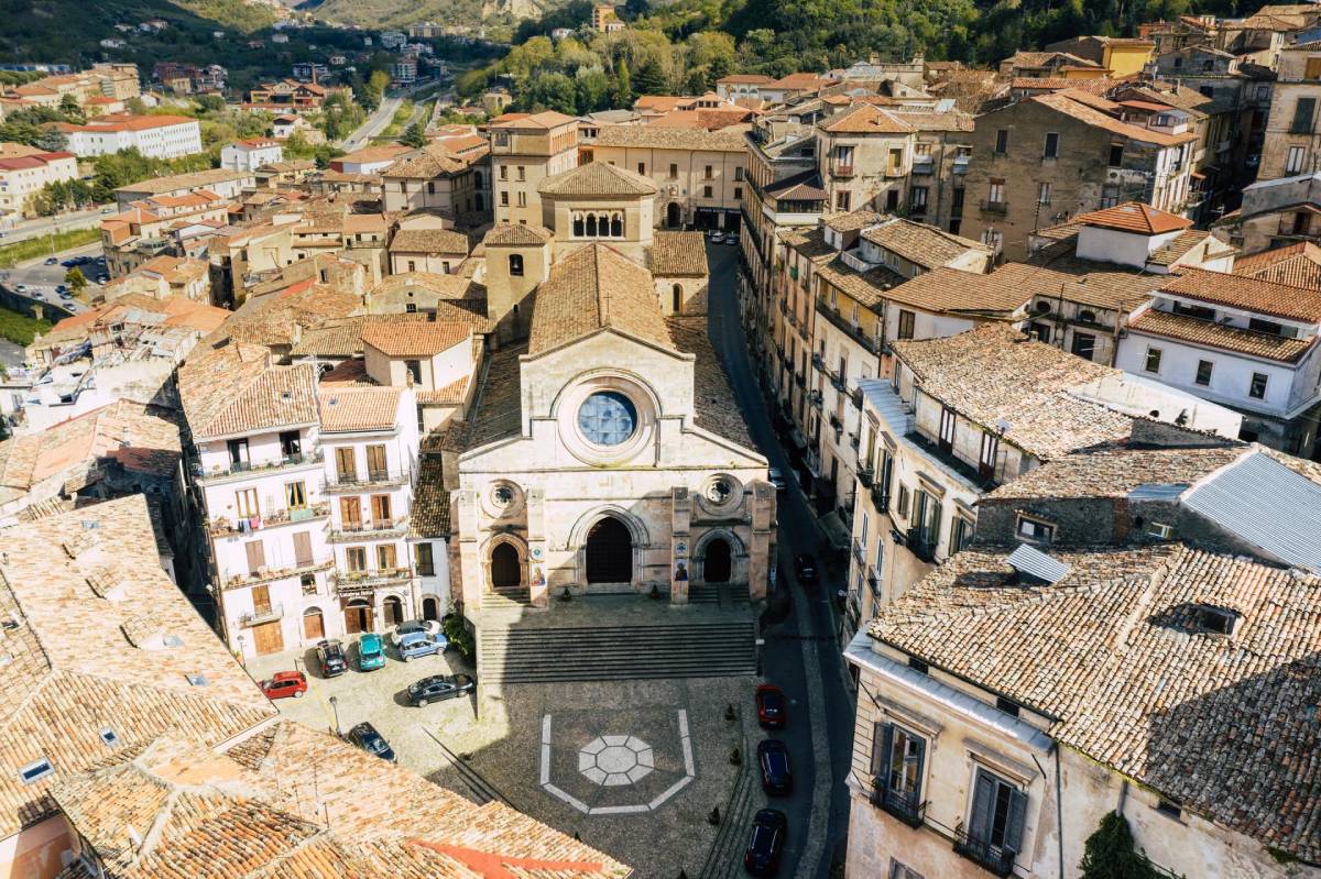 Cosenza — triptych-wide | mybellavita.com